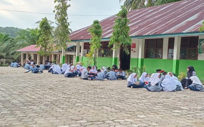 Kegiatan Tahfizd Setiap Pagi di MTsS Riadhus Sholihin Koto Baru